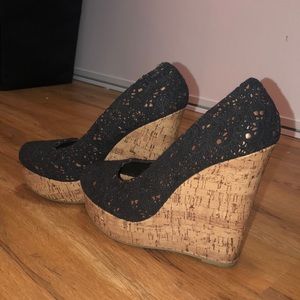 Cork lace wedges